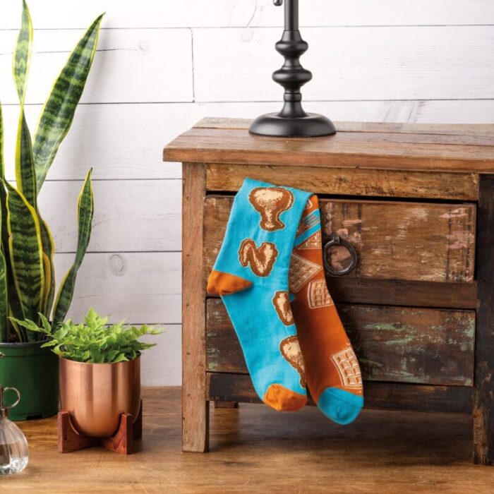 Chicken And Waffles Socks Mismatched Unisex Cotton Socks 652bdbda 0728 4f85 a4ab 2f53c2f302e9