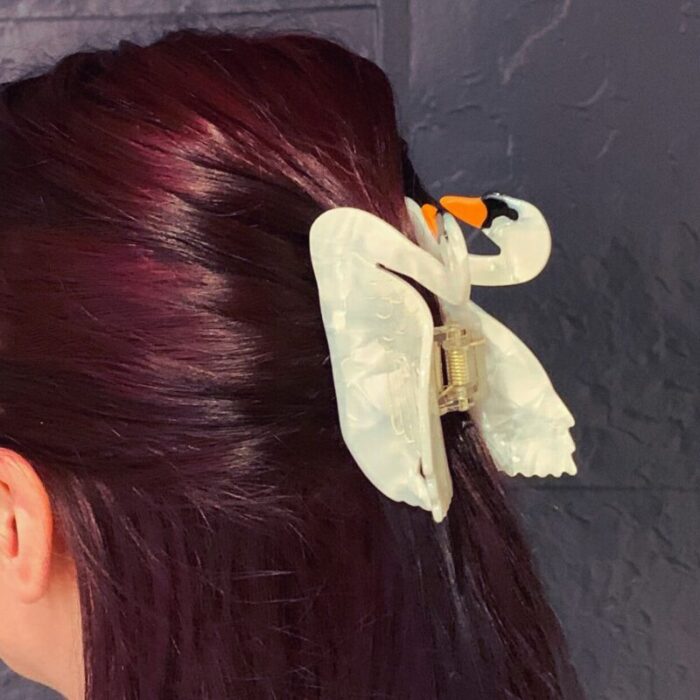 Velvet Claws Hair Clip The Swan in White Claw Clip in Velvet Travel Bag 2 83a495da fd81 447c 95f2 47118f98fa17